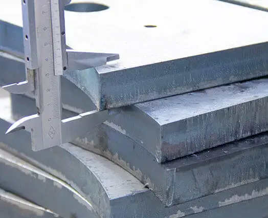 قطع صفائح المعادن-3