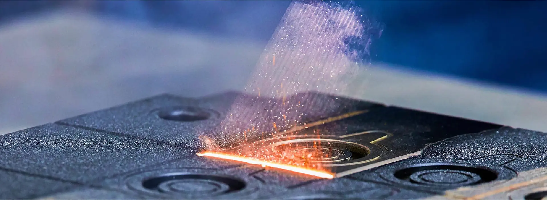 آلة تنظيف الليزر بالألياف