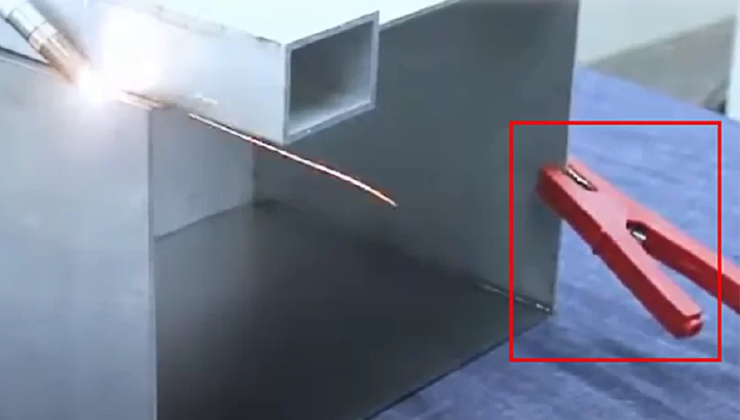 مشبك الأمان